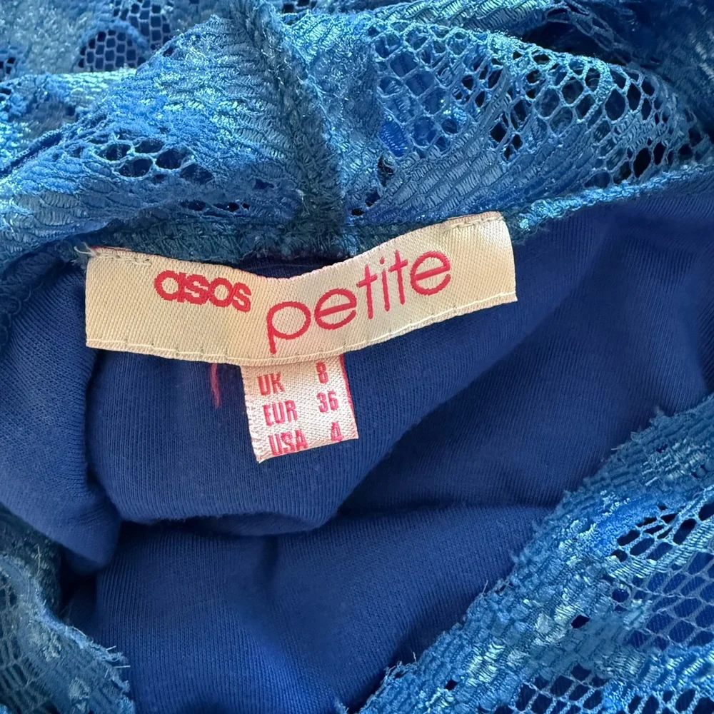 Elegant Blue Lace Dress - Picture 6 of 9